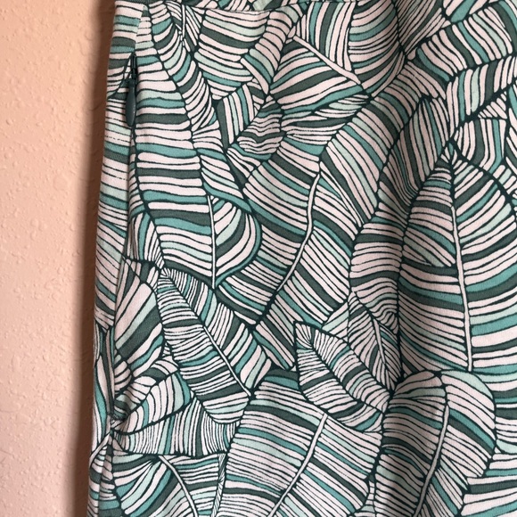 Title Nine :: Breeze Green Leaf Print :: Activewear Dress :: Small - Picture 3 of 13